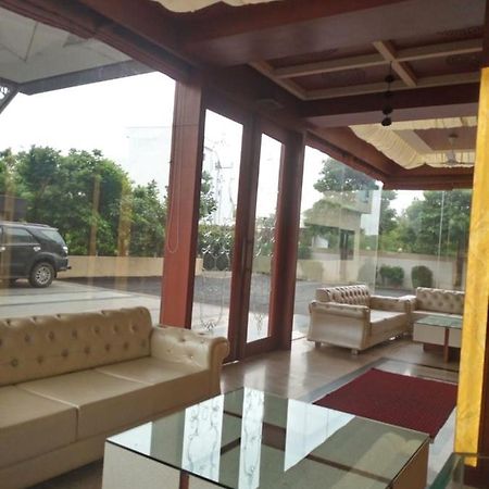Mnr Resort Pipariā Esterno foto