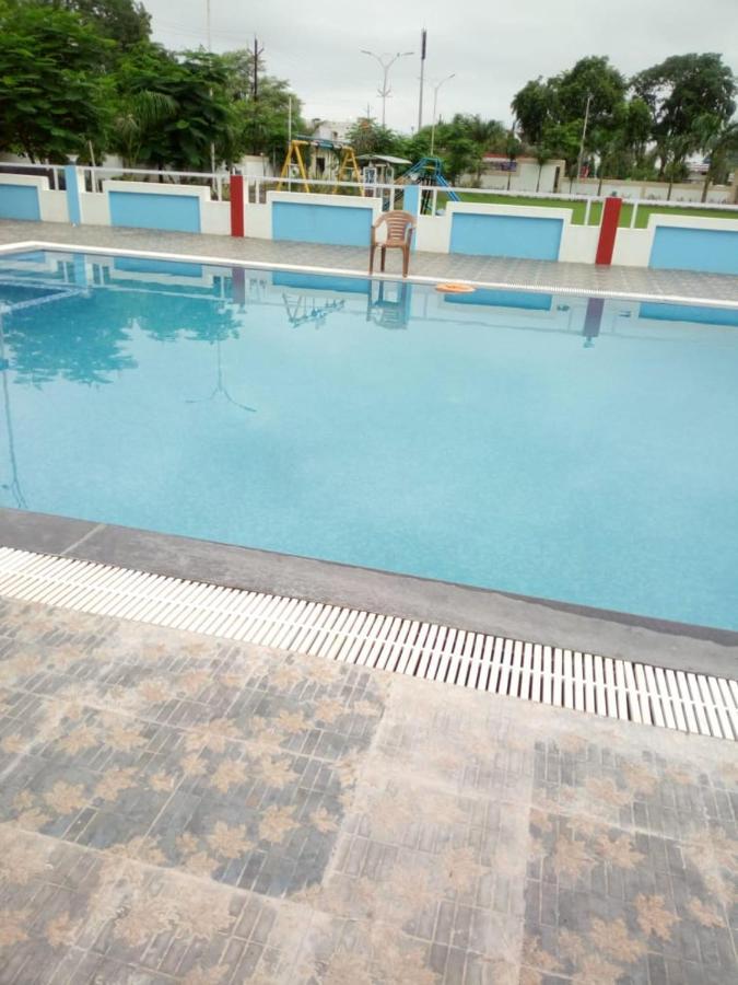 Mnr Resort Pipariā Esterno foto