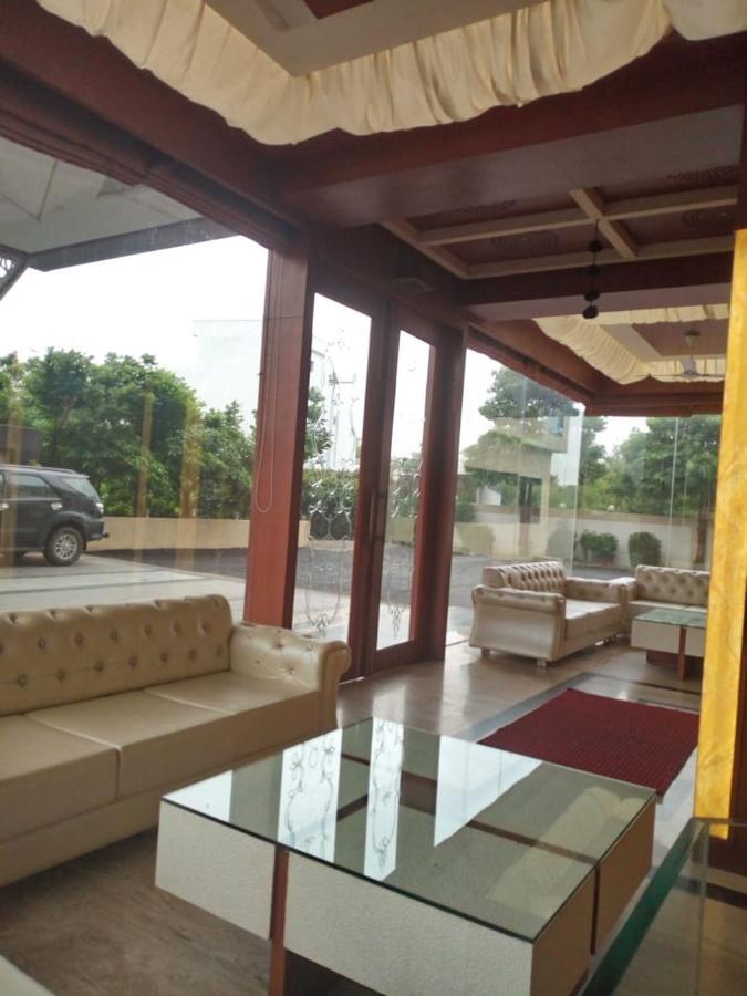 Mnr Resort Pipariā Esterno foto